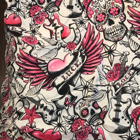 5’-2” X 8’-0” bed sheet / table cover / curtain - Picture 2 of 3